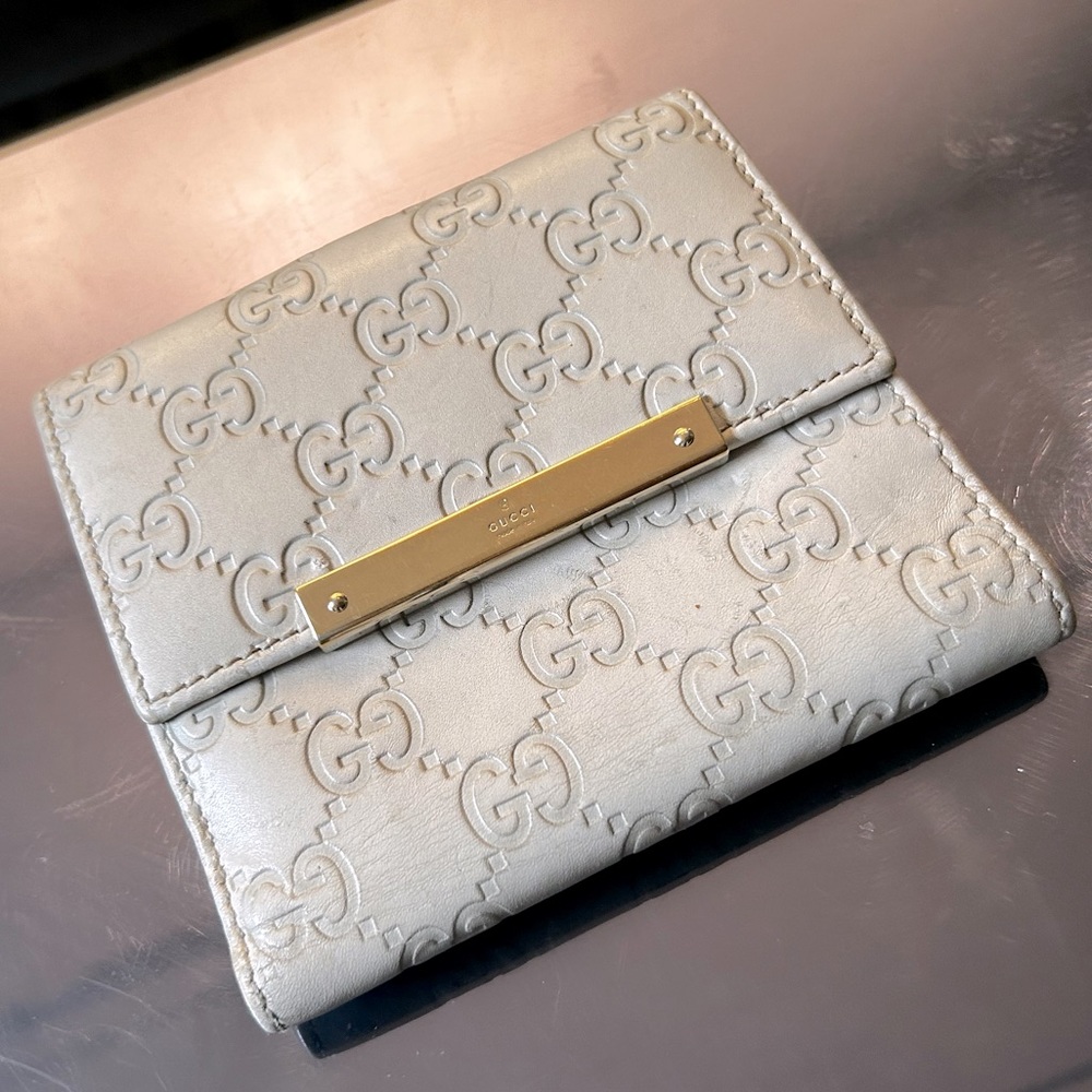 White Gucci Leather Guccissima Billfold Wallet w/ Coin Holder